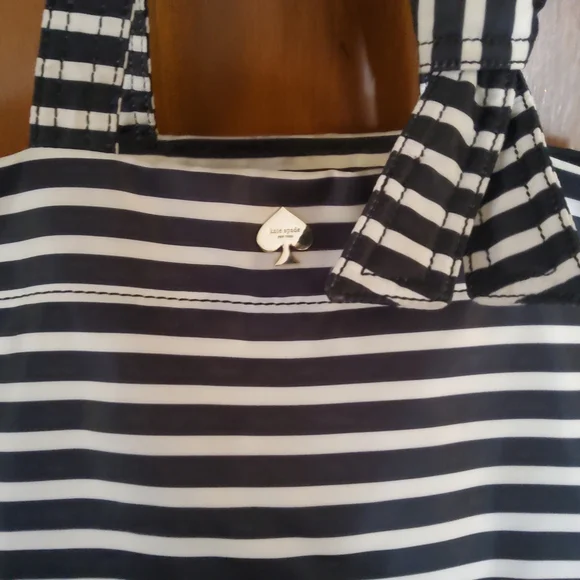 Kate Spade Black and White Stripe Barbara Duffle GUC - Picture 7 of 15